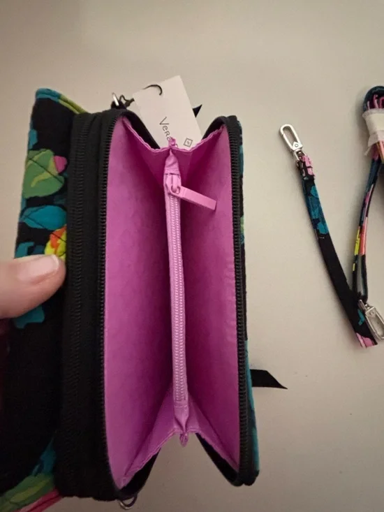 Vera Bradley Floral RFID 3-in-1 Crossbody in Pink and Teal NWT. (Hilo Meadow) - Picture 16 of 16